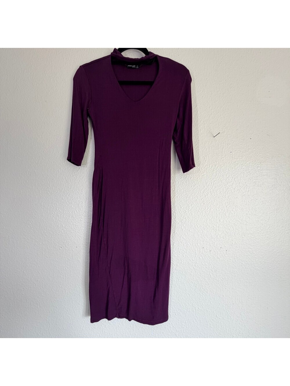 Popular Basics Choker Cutout Midi Dress Plum Purple Size M 3/4 Sleeve Bodycon